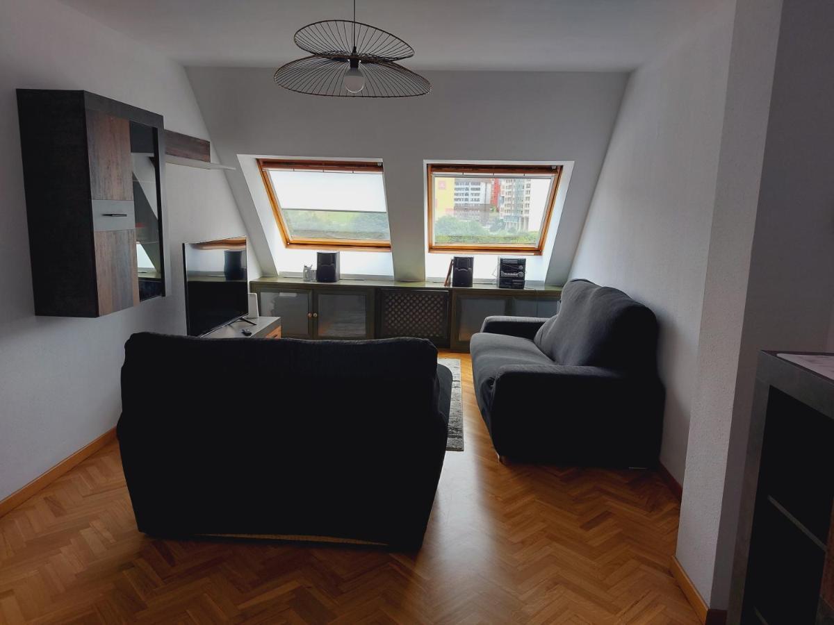 Fozaneldi Oviedo. Centrico, Accesible Desde Autovia Y Con Parking Apartment Luaran gambar